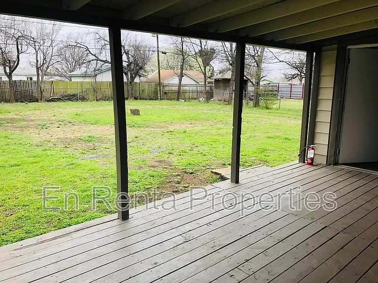6037 Graham St — Photo 11