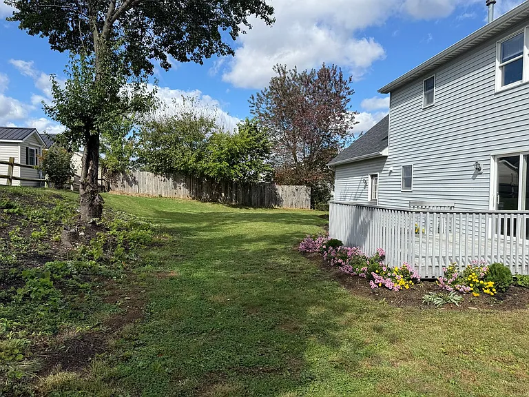 1560 Buttercup Dr — Photo 6