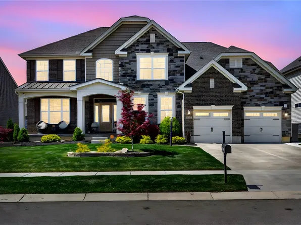 2067 Silver Linden Dr, Tipp City, OH 45371