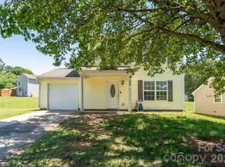 511 Lightspun Ln, Charlotte, NC 28216
