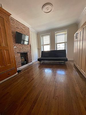 1st image of 332 E 77th St #20