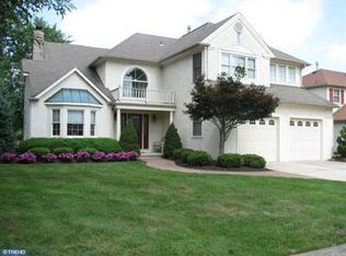 25 Michaelson Dr, Mount Laurel, NJ 08054