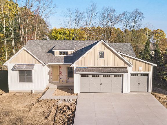 2nd image of 5840 Hoffman Ct SW