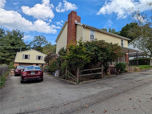 2nd image of 62 Cloverdale St