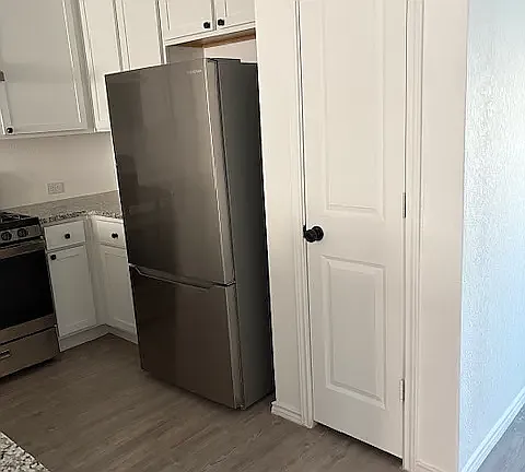 9051 Navarro Vis — Photo 25
