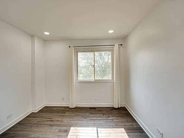 1633 Hilton Head Dr — Photo 14