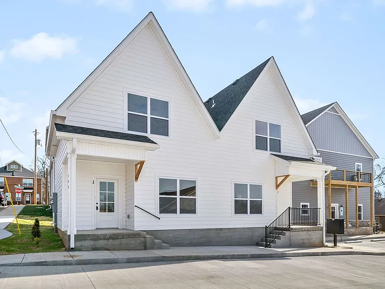 106 Cooper Pl — Photo 8