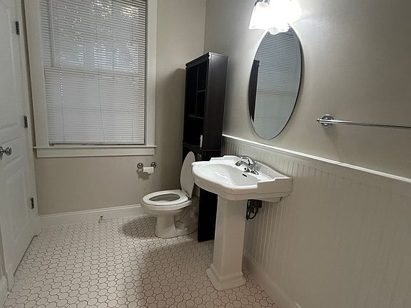 5th image of 444 E Freemason St APT 1B