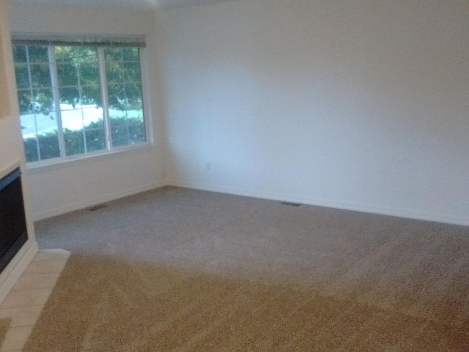 Living room with gas fireplace