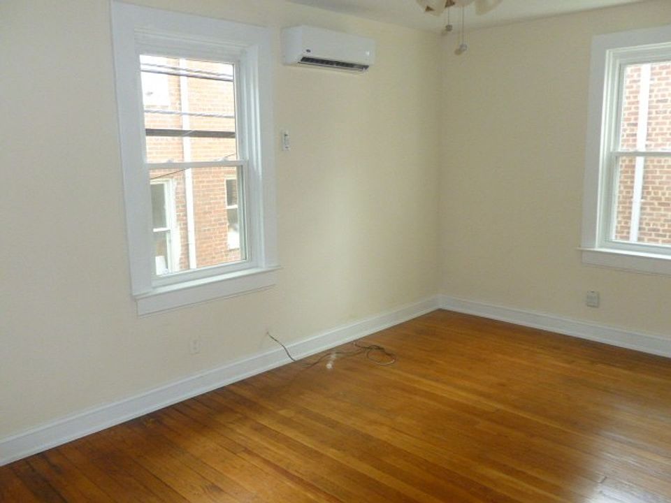 1st image of 2609 W Grace St