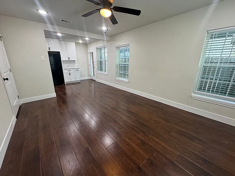 213 N Hampton Rd — Photo 25