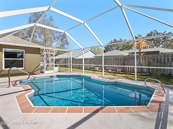 2nd image of 1402 Old Millpond Rd