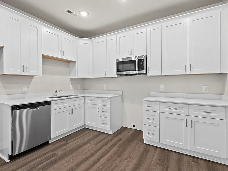 227 S 11th St #205 — Photo 22