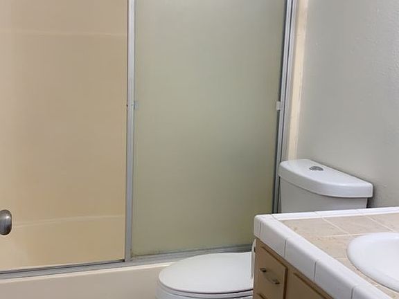 3rd image of 1178 Beverly Dr #B