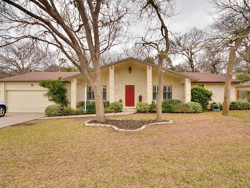 1st image of 1905 Holly Hill Dr