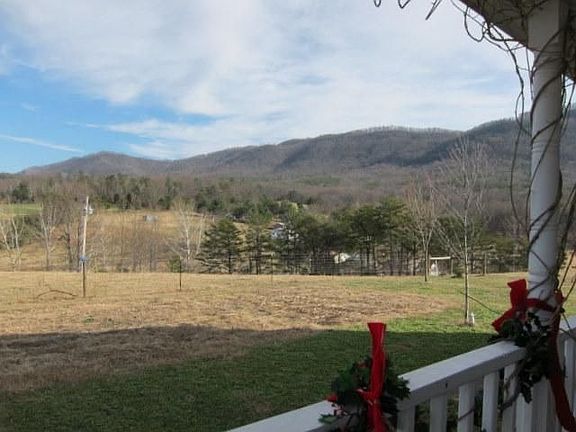 Gorgeous mountain view off front porch swing