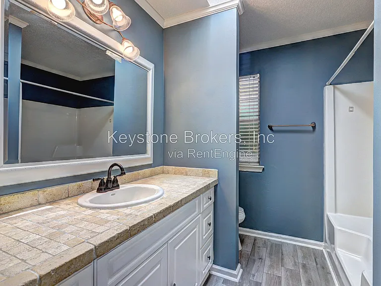 100 S Fairfield Dr — Photo 7