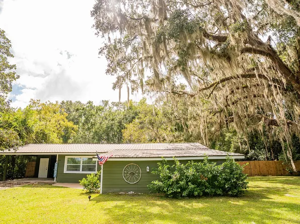 418 SW 5th Ave, Trenton, FL 32693