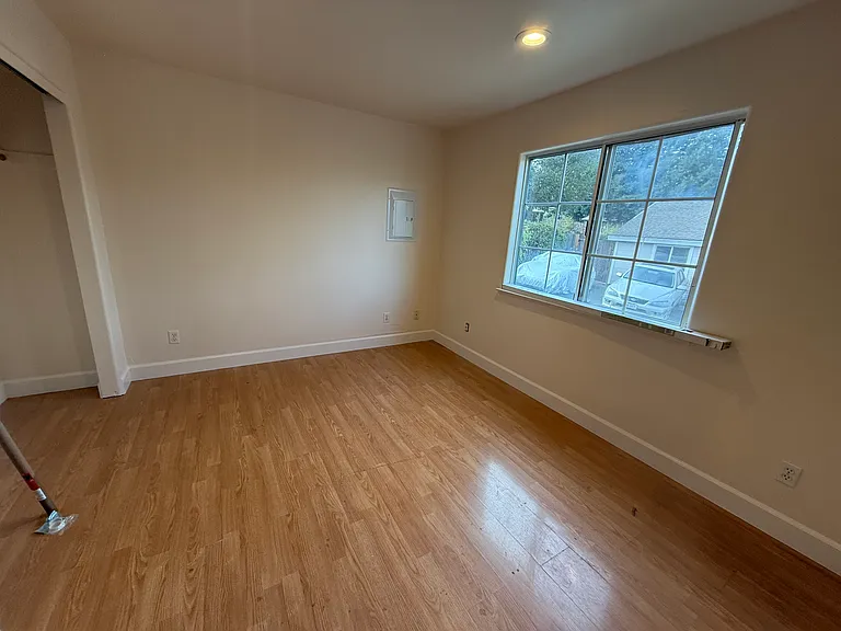 235 Katie Ln — Photo 10