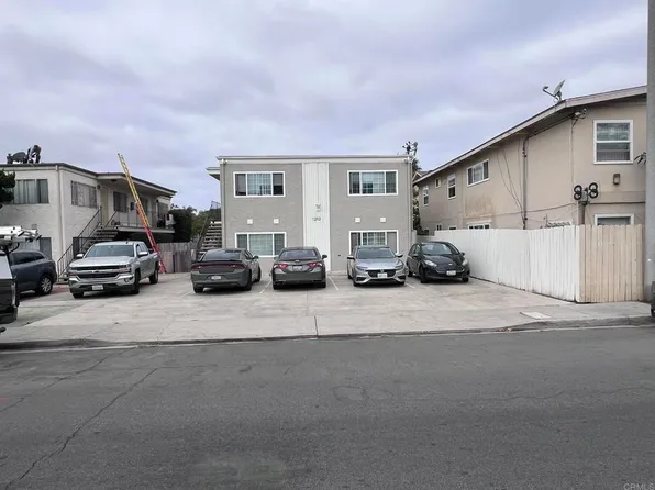 1212 Azusa St, San Diego, CA 92110