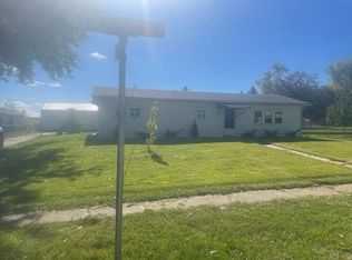 106 E Kimball Rd, Tampico, IL 61283