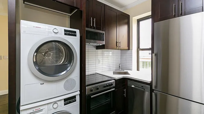 Rented by Nooklyn NYC LLC | media 19