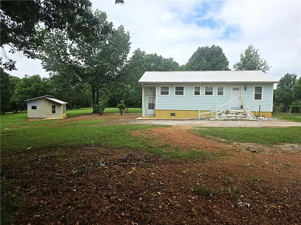 1699 Hawkins Rd, Harrison, AR 72601
