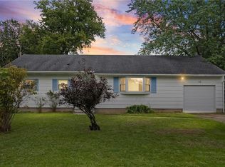 16 Shell Edge Dr, Rochester, NY 14623