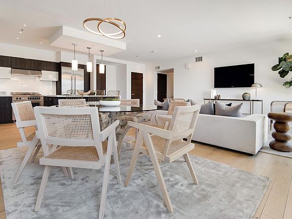 3rd image of 326 S Elm Dr #303