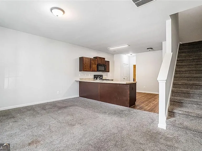 4043 Avalon Rd SW — Photo 4
