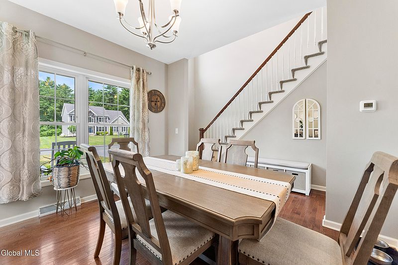 5th image of 59 Richmond Hill Drive