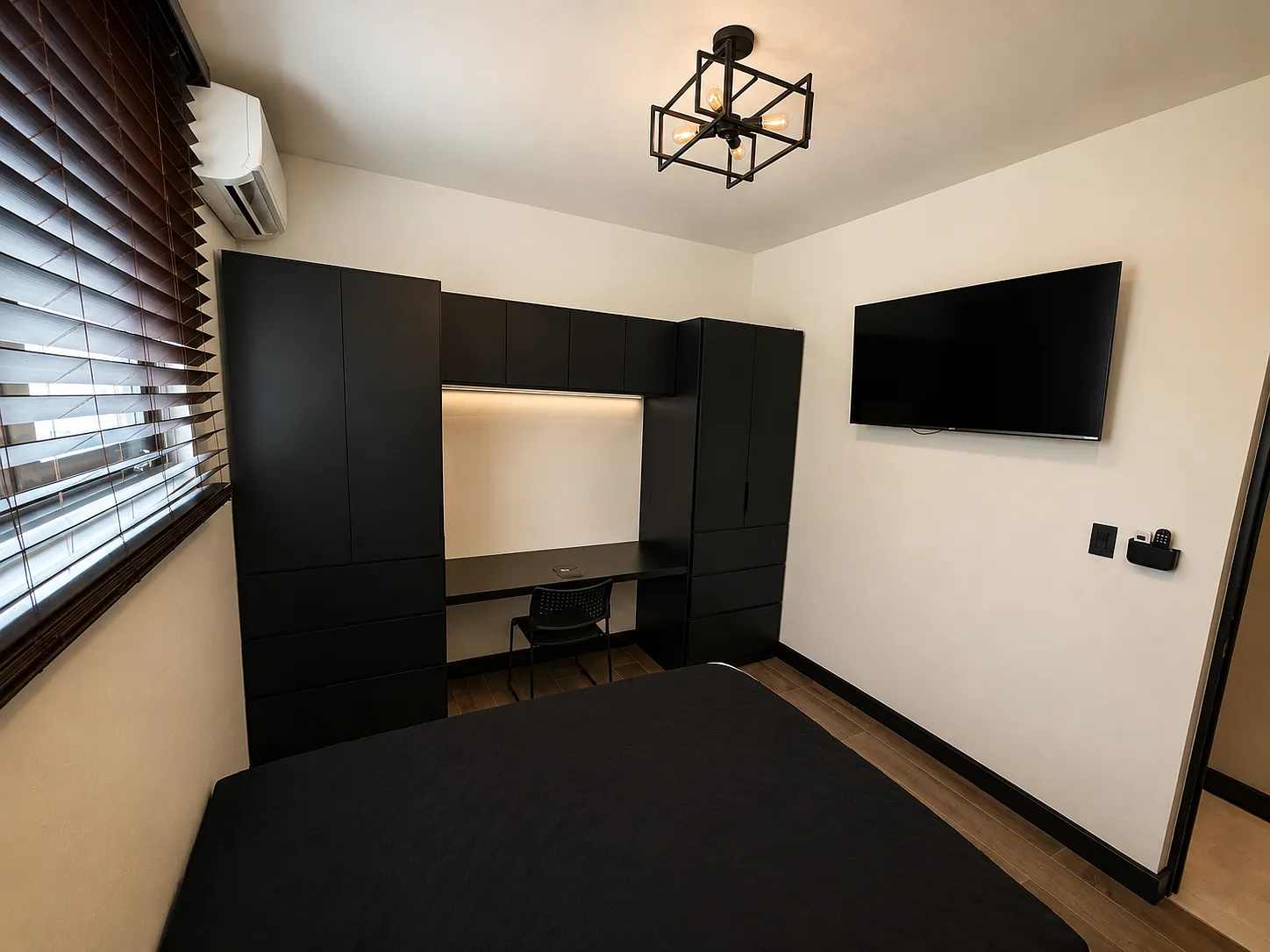 3 bed, $2,400 — Photo 4