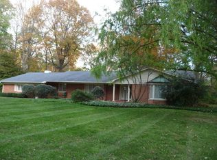 106 Briarwood Ln, Terre Haute, IN 47803