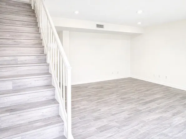 619 E Santa Anita Ave APT G, Burbank, CA 91501
