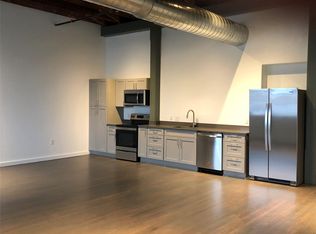 102 E 2nd St #203, Taylor, TX 76574