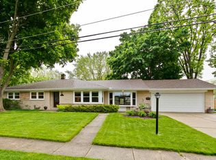 503 Dawes St, Libertyville, IL 60048