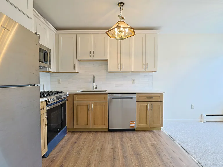 2740 South Rd #G14 — Photo 10