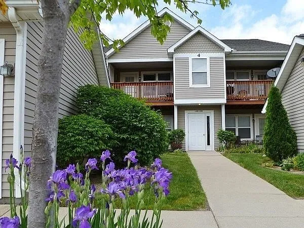 1378 Heatherwood Ln — Photo 1