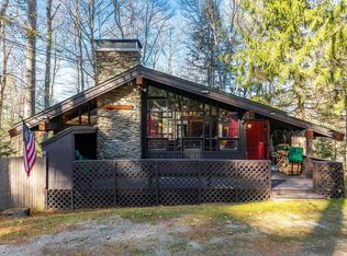 309 Magic Cir, Londonderry, VT 05148