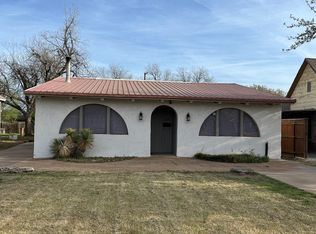 711 E Liveoak St, Altus, OK 73521