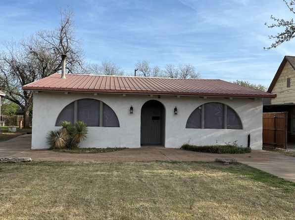 711 E Liveoak St