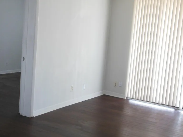 706 Executive Center Dr #23 — Photo 5