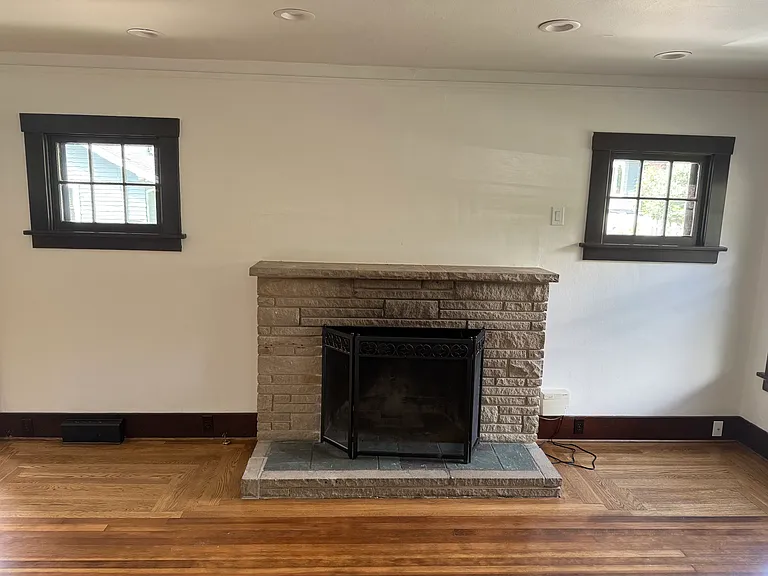 4623 Palatine Ave N — Photo 9