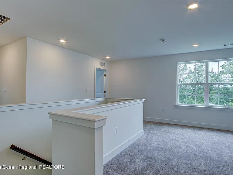 101 Pilot St — Photo 11