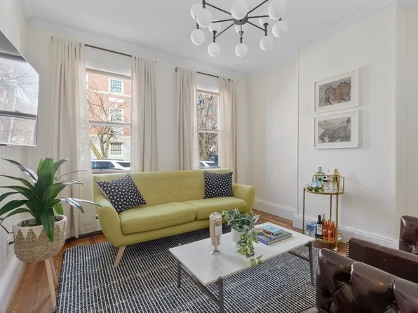 56 Spring St #56, Cambridge, MA 02141