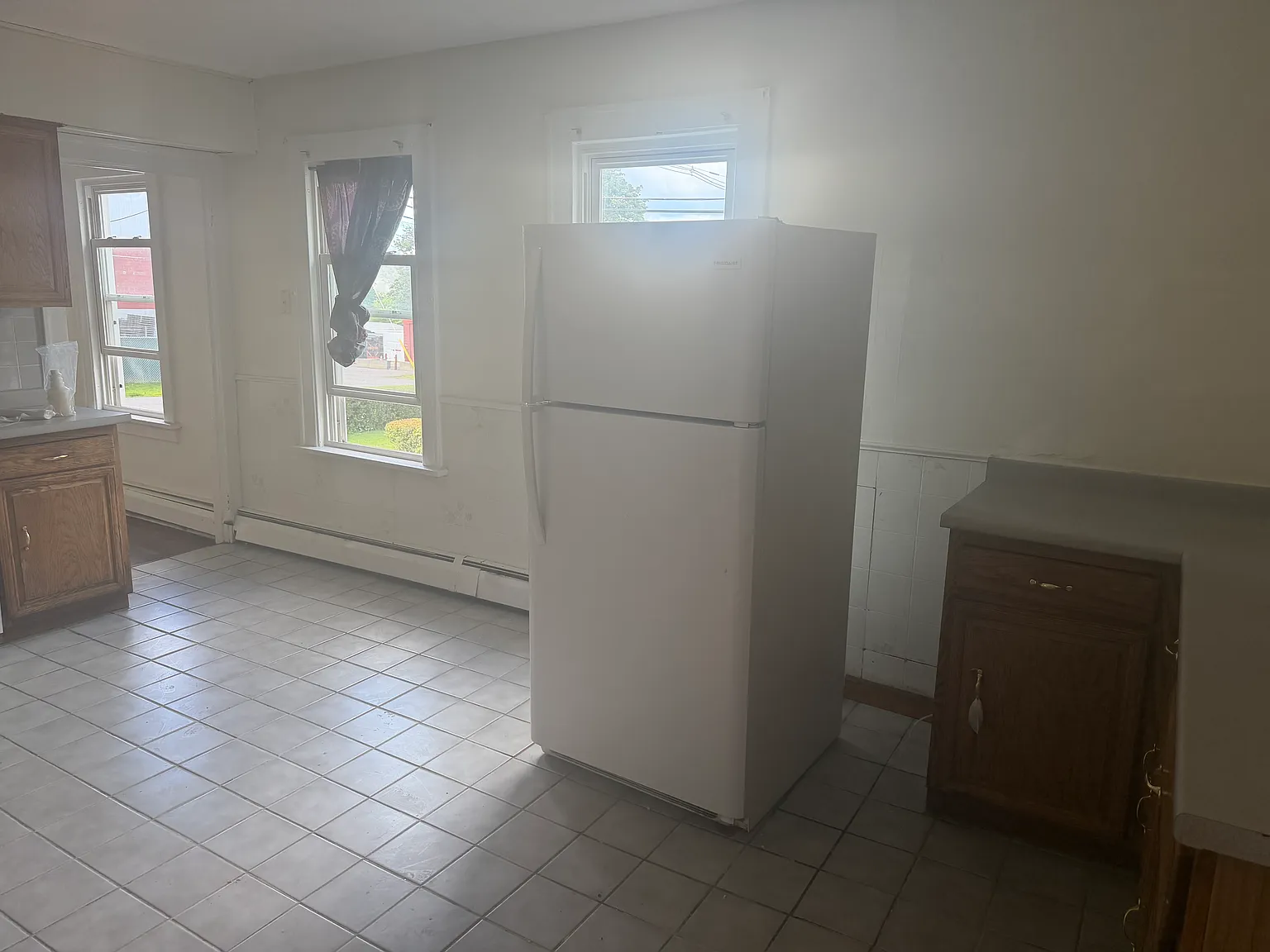 3 bed, 2472 sqft, $1,950 — Photo 1