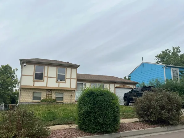 16 Frost Ln, Colorado Springs, CO 80916
