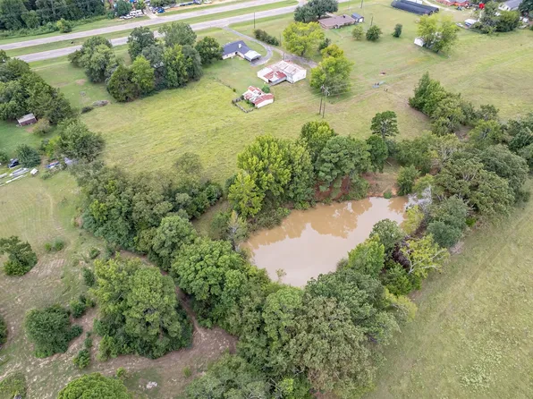 3015 E Us Highway 80, Mineola, TX 75773