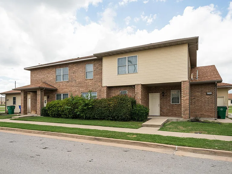 Patriot Estates JNCO/SNCO Home. 3 or 4 bedroom with 2 car garage.
