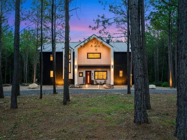 19 Bear Cedar Trl, Broken Bow, OK 74728